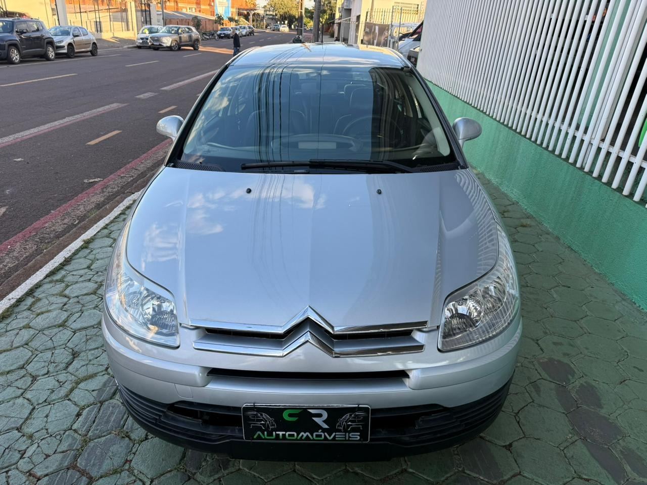 Citroën C4 Glx 2.0 (flex) Glx 2.0 (flex) Prata - foto 2