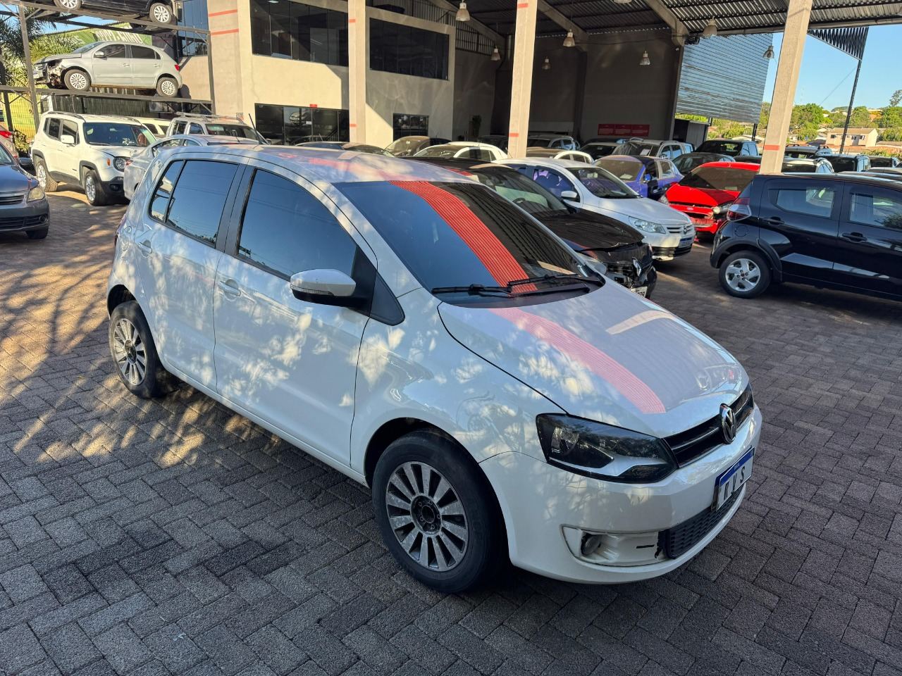 VOLKSWAGEN Fox 1.6 VHT Rock in Rio (Flex) Branco 2014