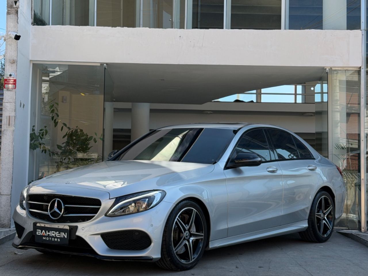 Bahrein Motors - Veículos Exclusivos