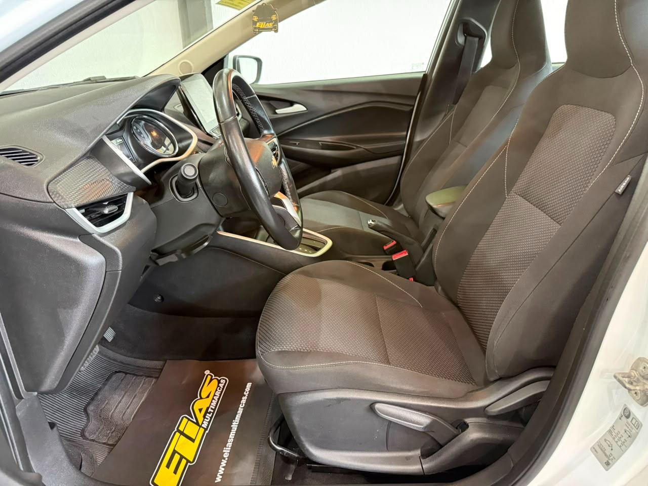 Chevrolet Onix 1.0 Turbo LTZ (aut) Branco - foto 8