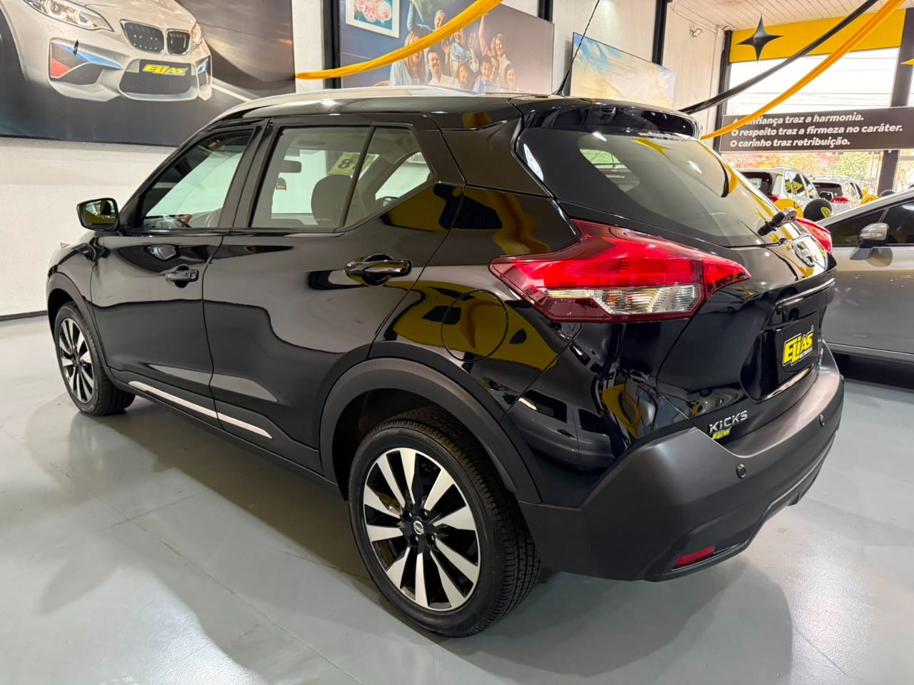 Nissan Kicks 1.6 Sv CVT (flex) Preto - foto 6