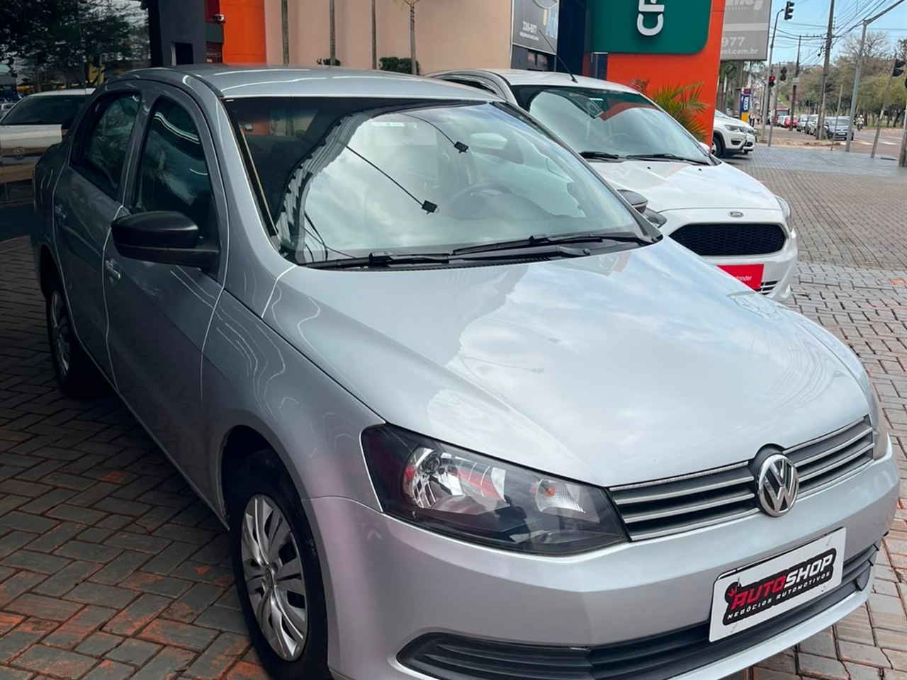 Volkswagen Voyage 1.0 Tec City (flex) Prata - foto 2