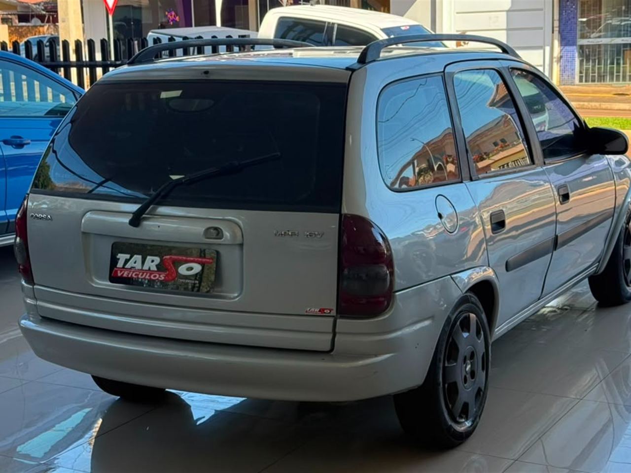 Chevrolet Corsa Wagon Super 1.0 Mpfi 16V Prata - foto 3