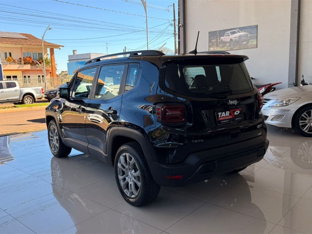 Jeep Renegade 1.3 T270 Longitude (aut) Preto - foto 6