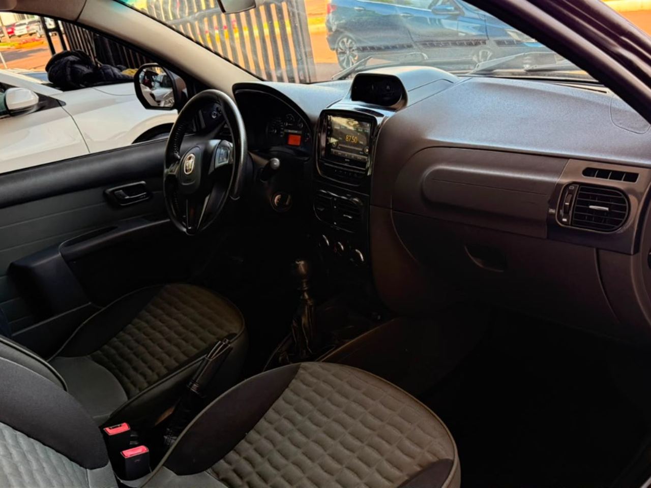 Fiat Strada Adventure 1.8 16V (flex) (cabine Estendida) Cinza - foto 7