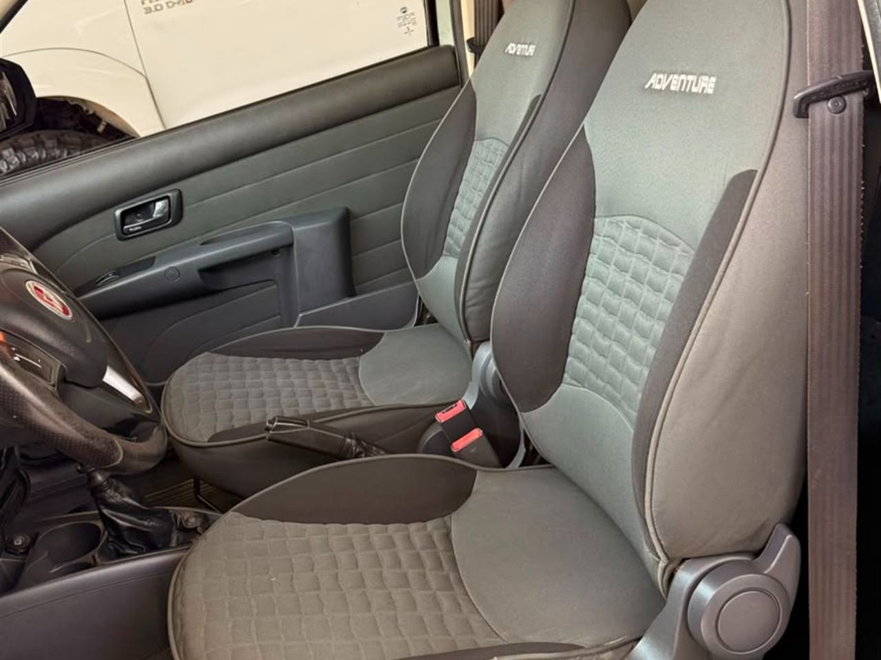 Fiat Strada Adventure 1.8 16V (flex) (cabine Estendida) Cinza - foto 9