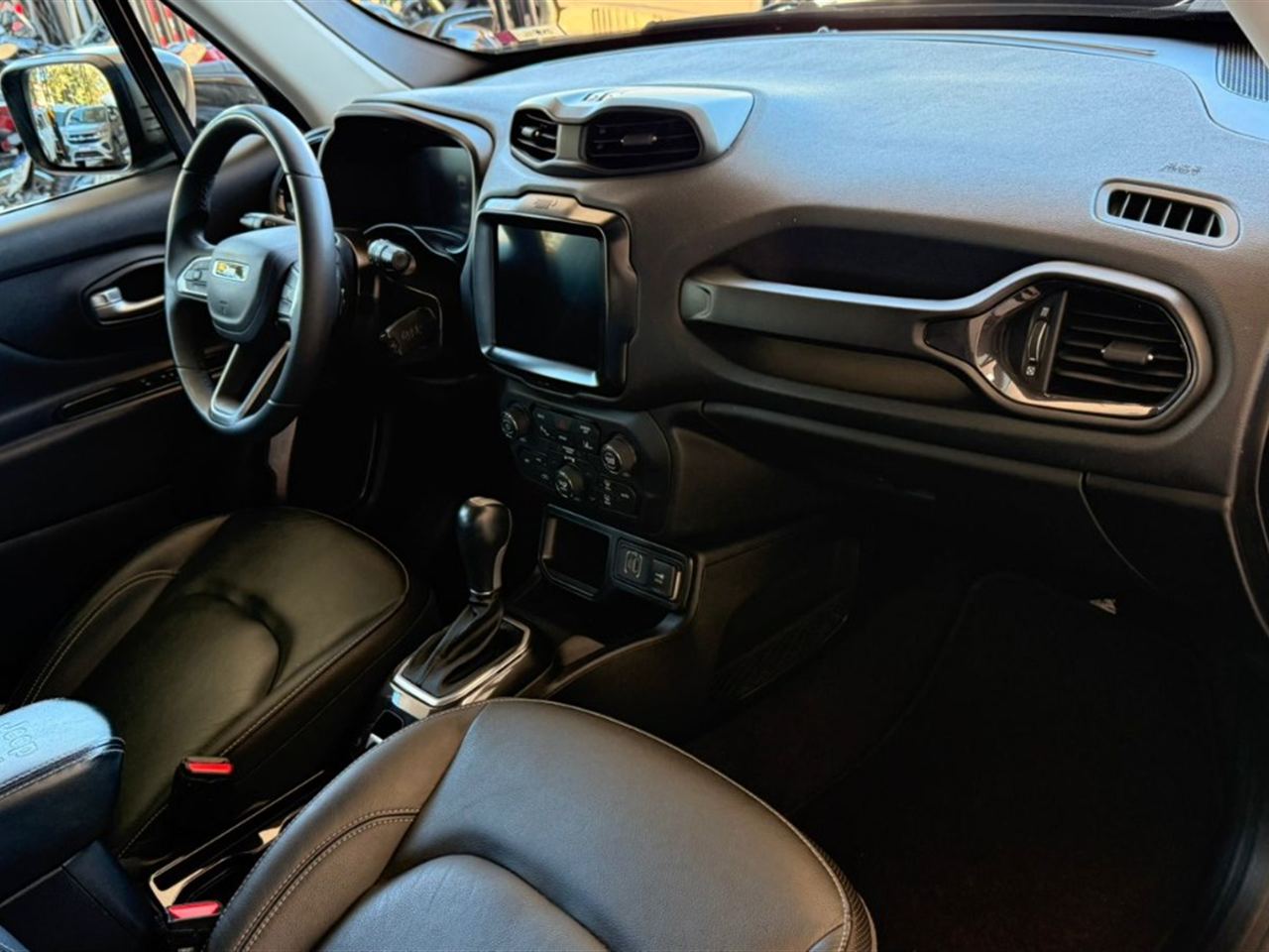 Jeep Renegade 1.3 T270 Longitude (aut) Preto - foto 11