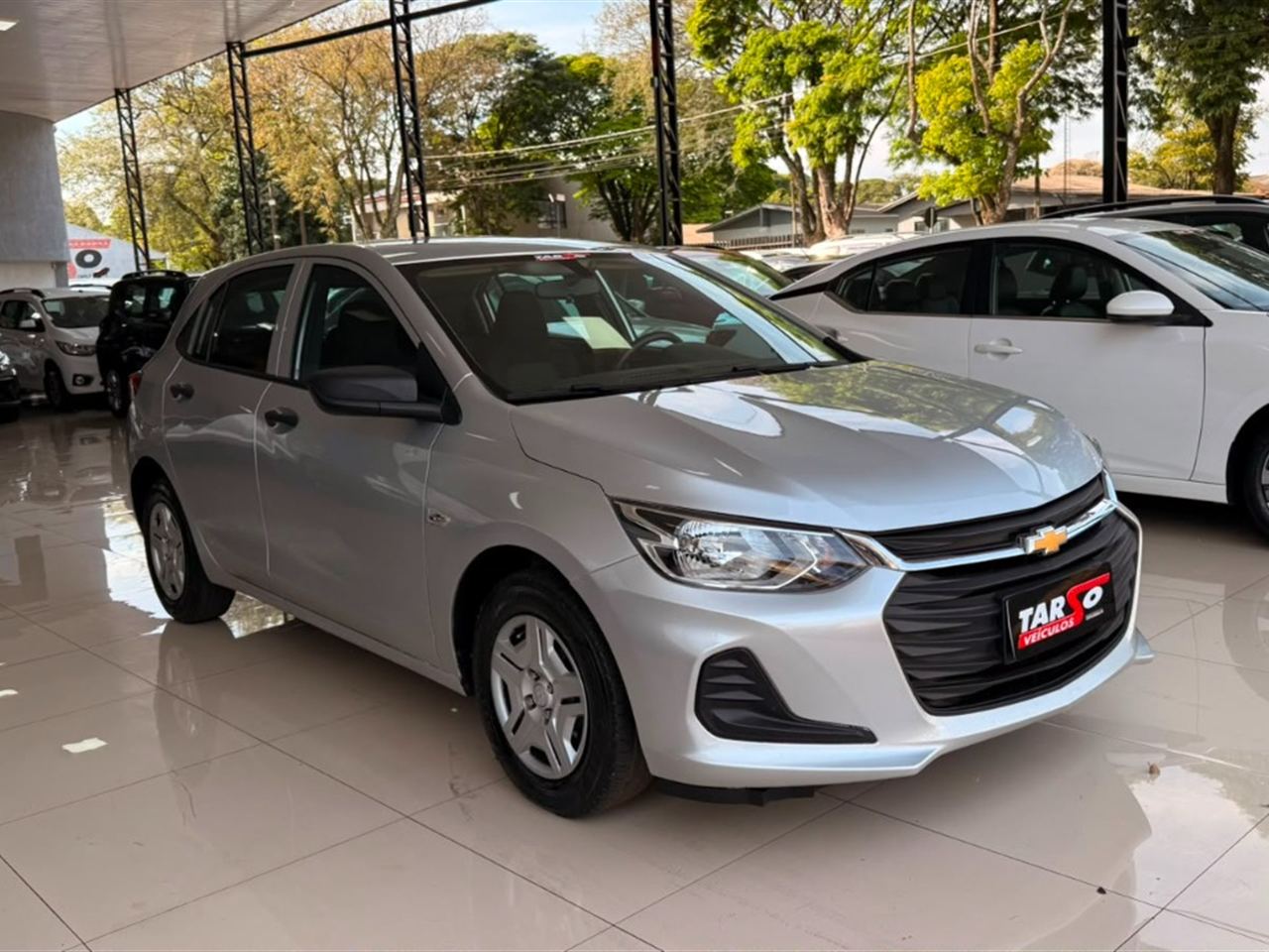 Chevrolet Onix 1.0 LT (flex) Prata - foto 3