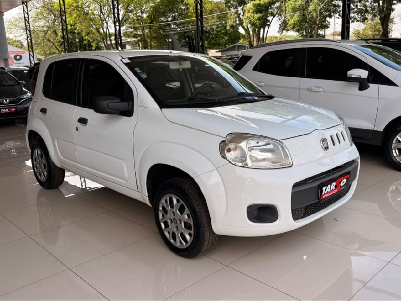 Fiat Uno Vivace 1.0 8V (flex) 4P Branco - foto 3
