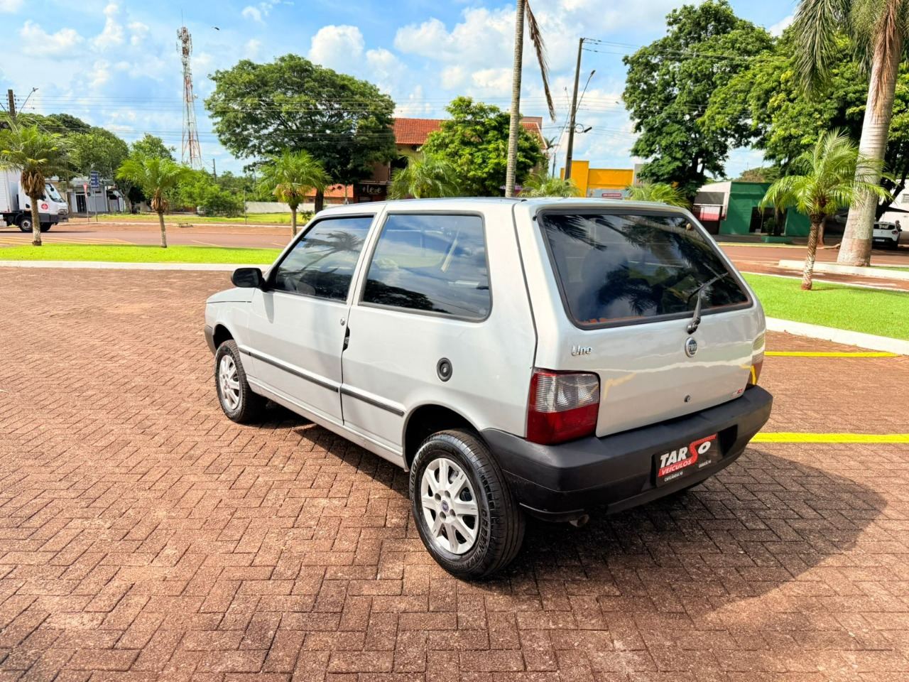 FIAT Uno Mille Fire 1.0 (Flex) Prata 2006