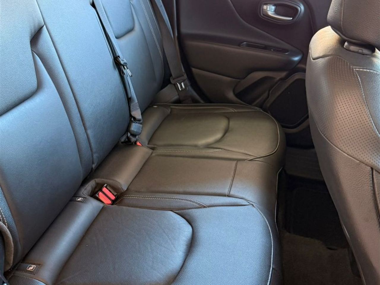 Jeep Renegade 1.3 T270 Longitude (aut) Preto - foto 12