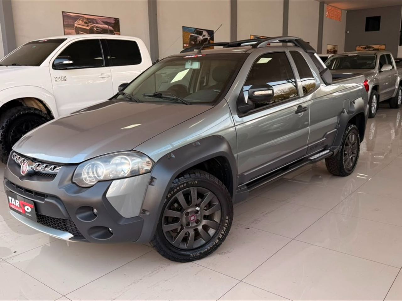 Fiat Strada Adventure 1.8 16V (flex) (cabine Estendida) Cinza - foto 2