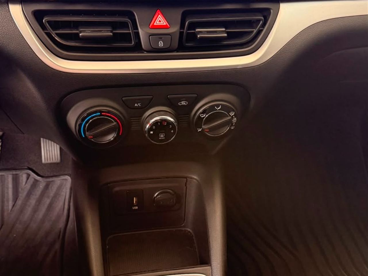 Hyundai HB20 1.0 Sense Preto - foto 10