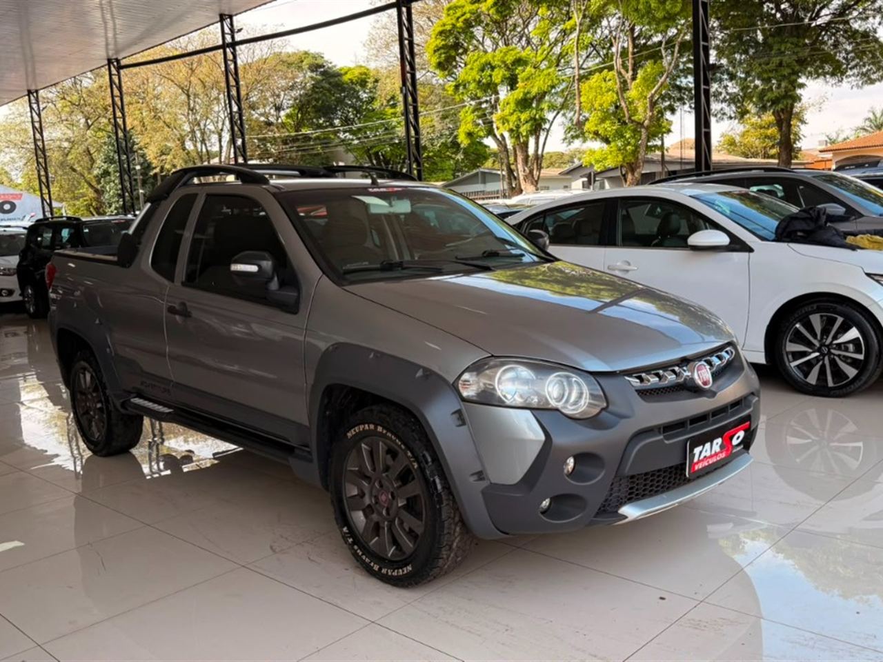 Fiat Strada Adventure 1.8 16V (flex) (cabine Estendida) Cinza - foto 3