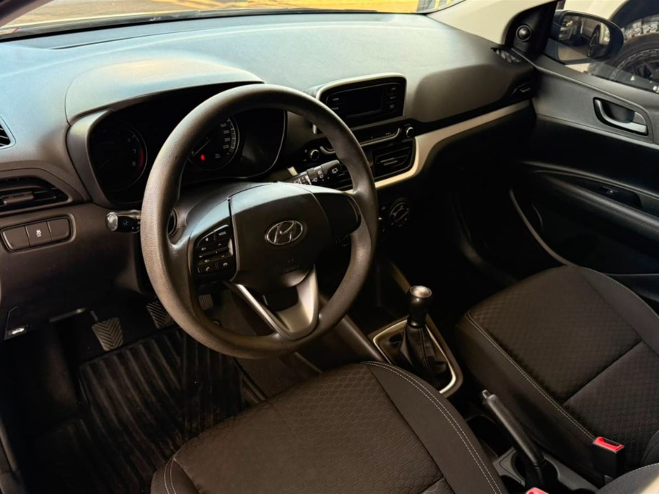 Hyundai HB20 1.0 Sense Preto - foto 12